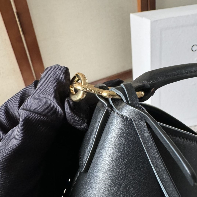 Ce1i*e bucket bags